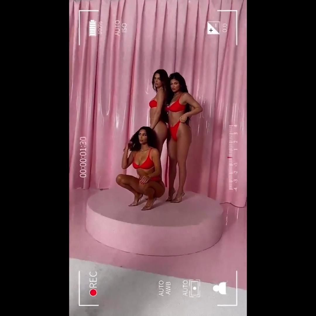 Kylie Jenner Sexy On Bedroom Viral Hub Porn