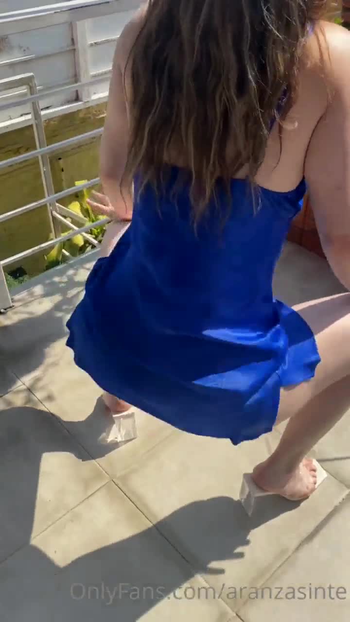 Aranzasinte!!! Shaking her big butt