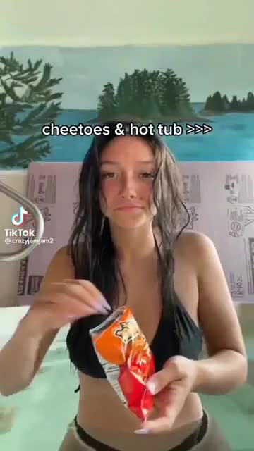 Crazy Jamjam!! Sexy in pool
