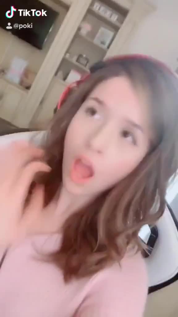 Pokimane!! Hot streamer so beauty in new video