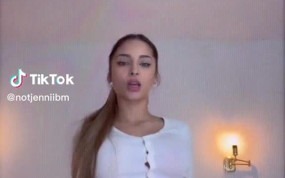 Jenny Bm sexy dance in bedroom
