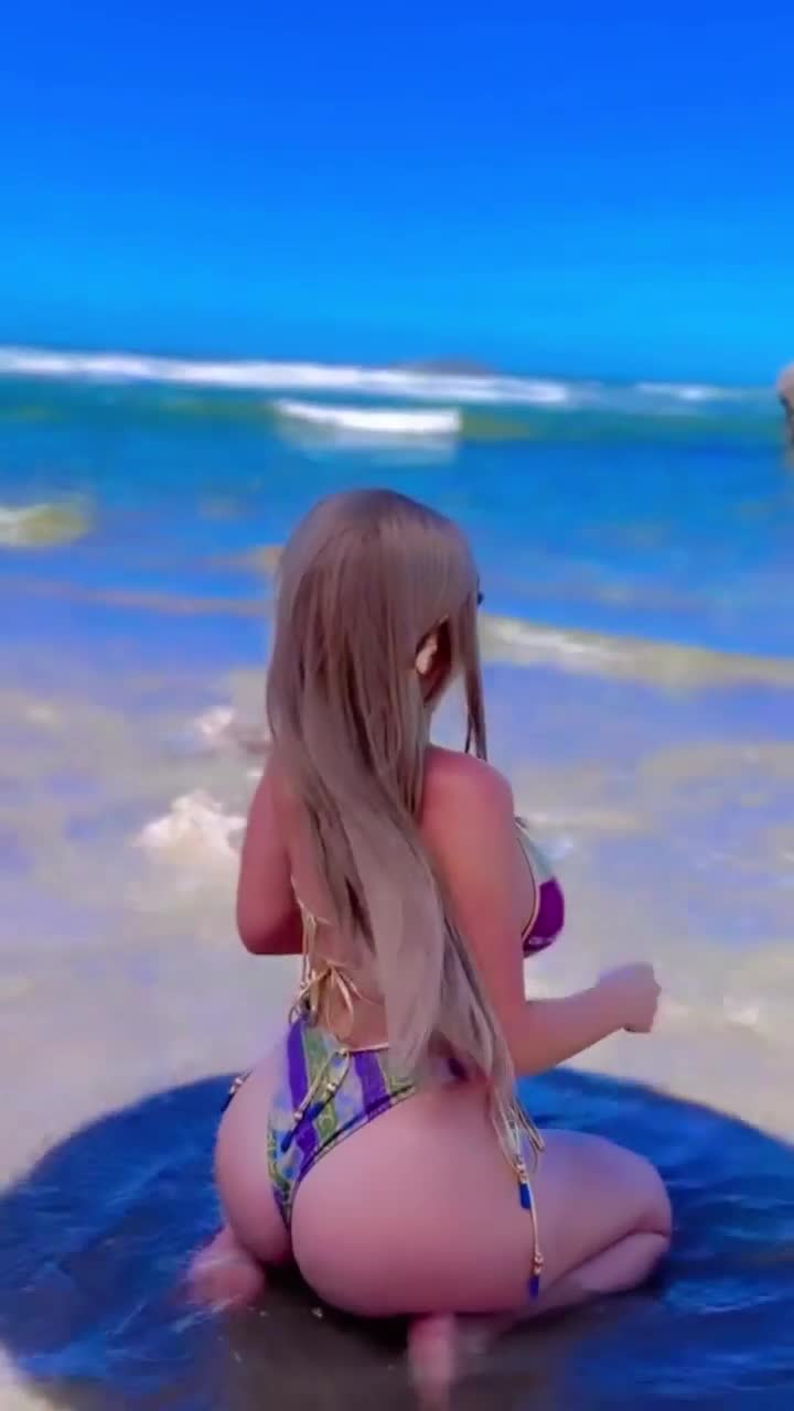 Jessica Nigri – Sexy on beach