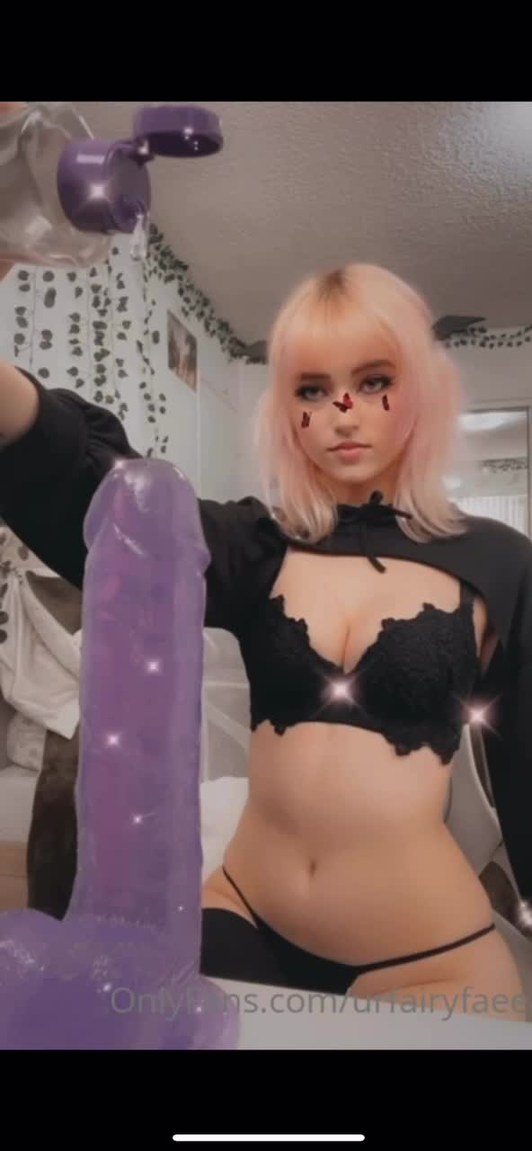 Justaminx – Succubus play dildo…