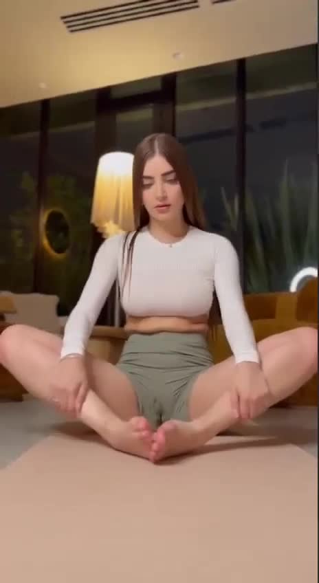 Lalababevip yoga sex…