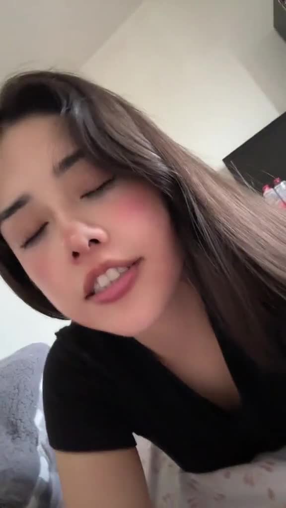 Mags Mx sexyy on bed…