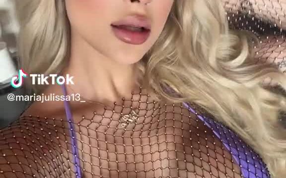 Maria Julissa – Sexy in lingerie