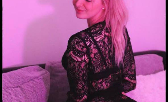 Asmr Janina on bed…