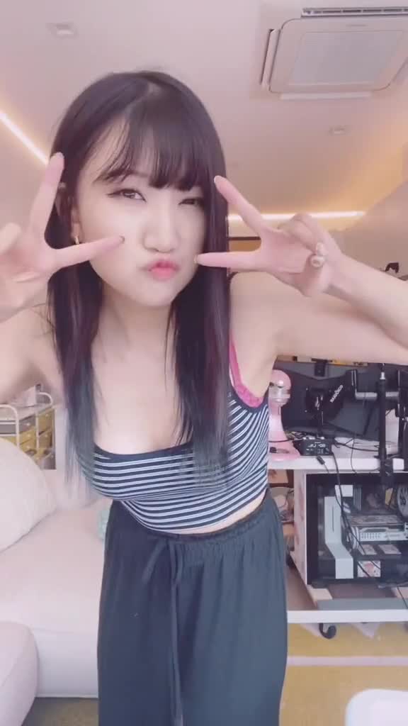 Aria Saki – Sexy in bedroom…