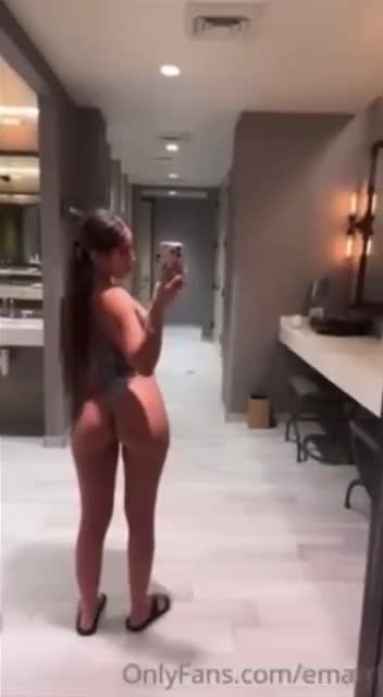 Emarrbb!! Nude shower in bathroom…