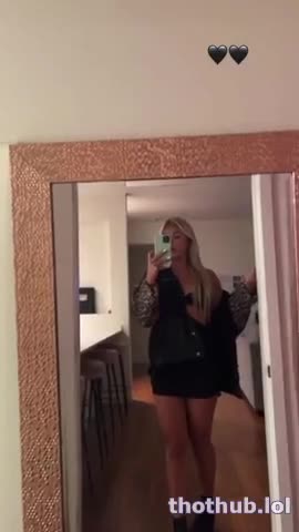 Katie Sigmond sexy babe…