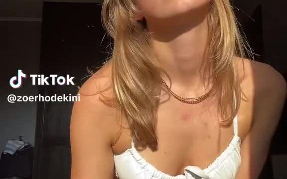 Zhoerhode – Sexy in lingerie…