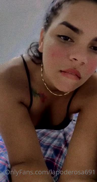 Lapoderosa69 – Nude show on bed
