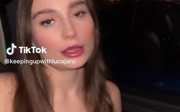 Lucajaro kissing