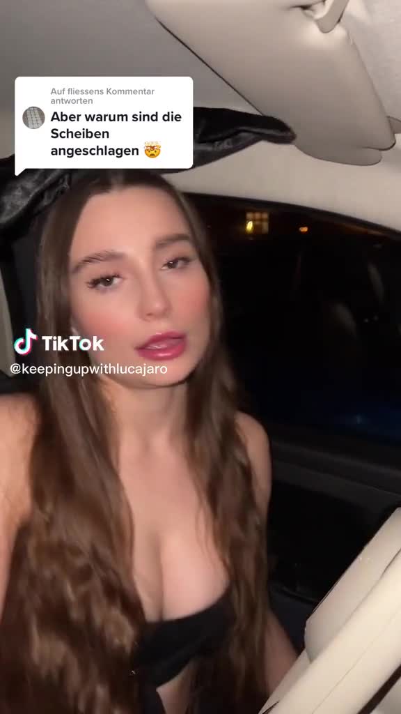 Lucajaro kissing