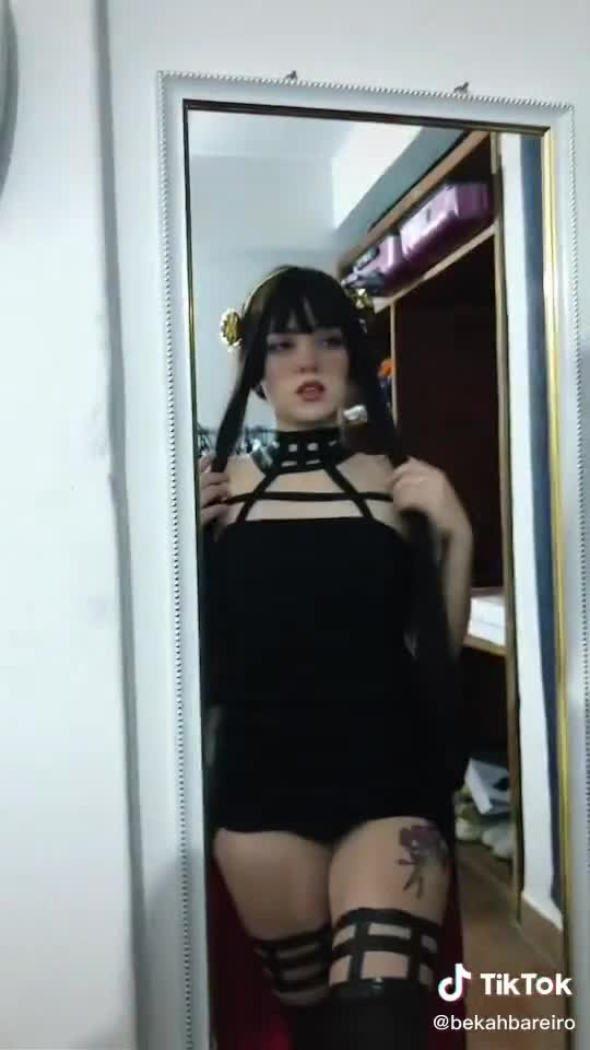 Rebeccabareiro new cosplay video