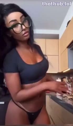 Rubi Rose nude kitchen