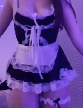 Unmissabl – slutty maid play pussy