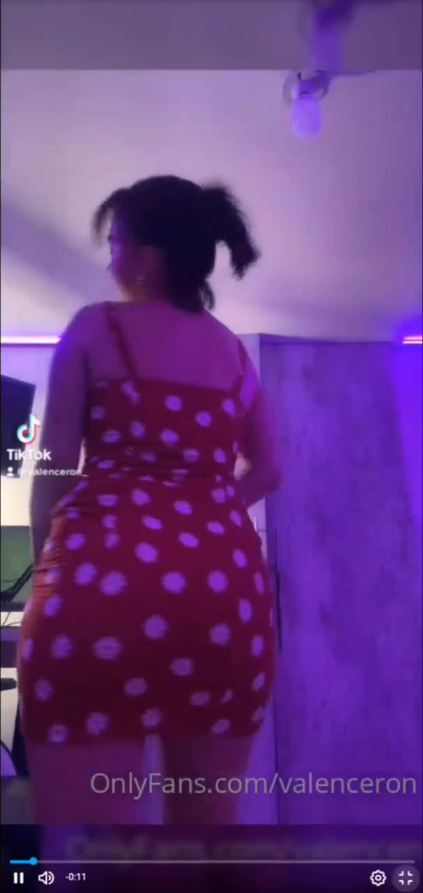 Valenceron twerking ass