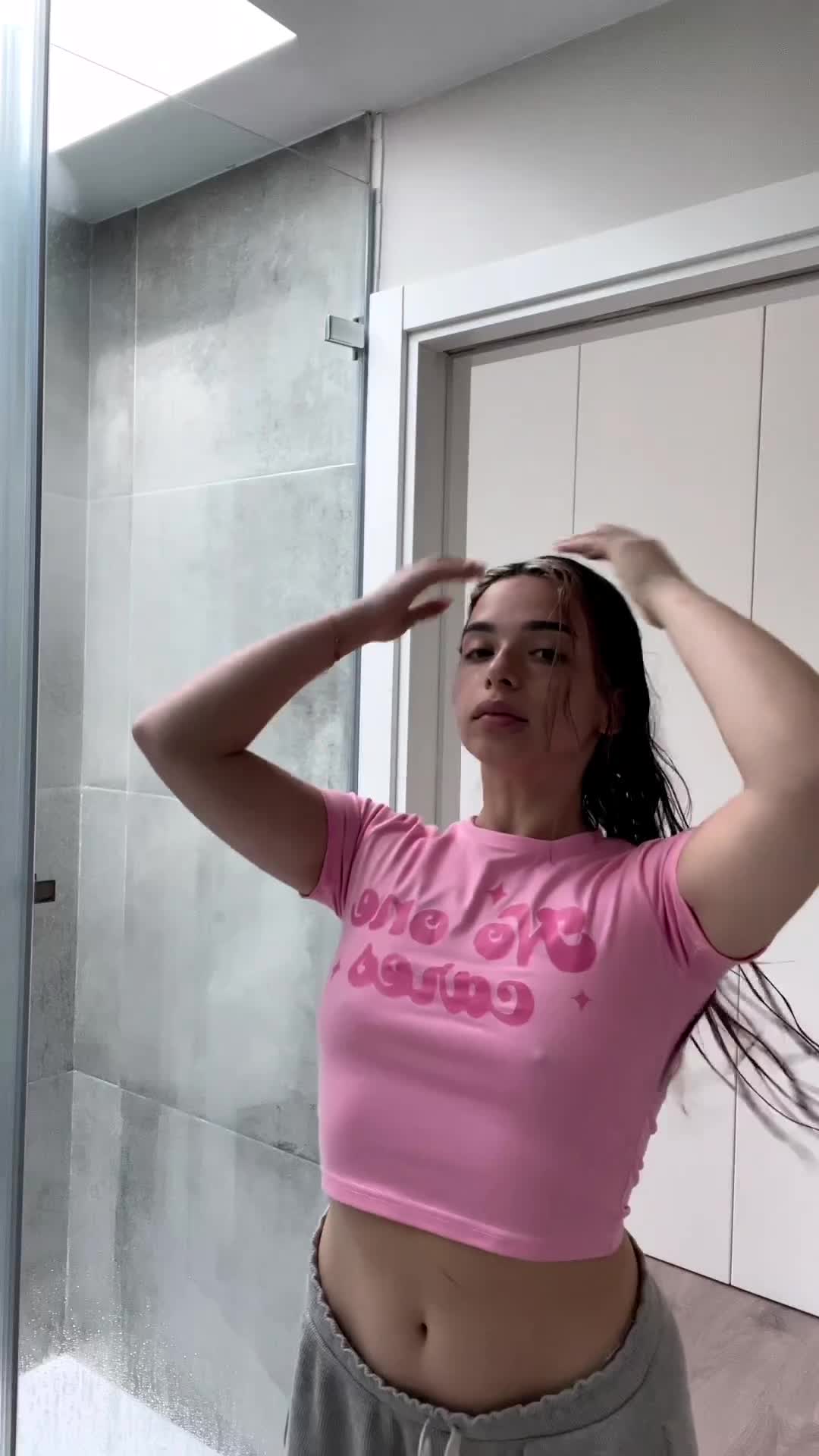 imauppa in bathroom