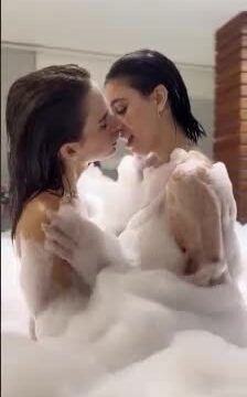 Candela Diaz lesbian naked in bathroom!!!