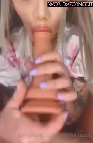 Cintia Cossio play dildo on bed!!! So hot