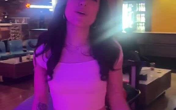 Nadia Amine!!! Lesbian kissing