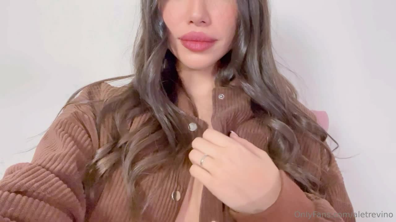 Aletrevino naked show big boobs in bedroom!!! So hot