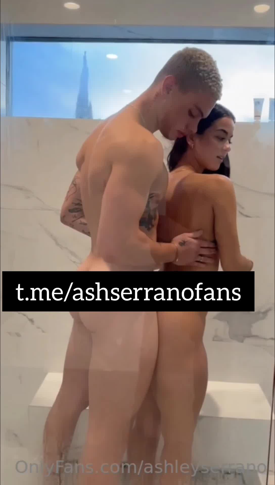 Ashley Serrano new sextape in bathroom!!! Doggystyle so hot