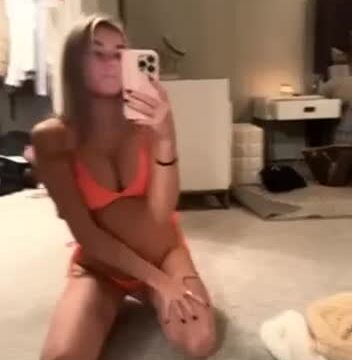 Breckie hill – Nude show with mirro!!! Hot video trending Onlyfans leaked