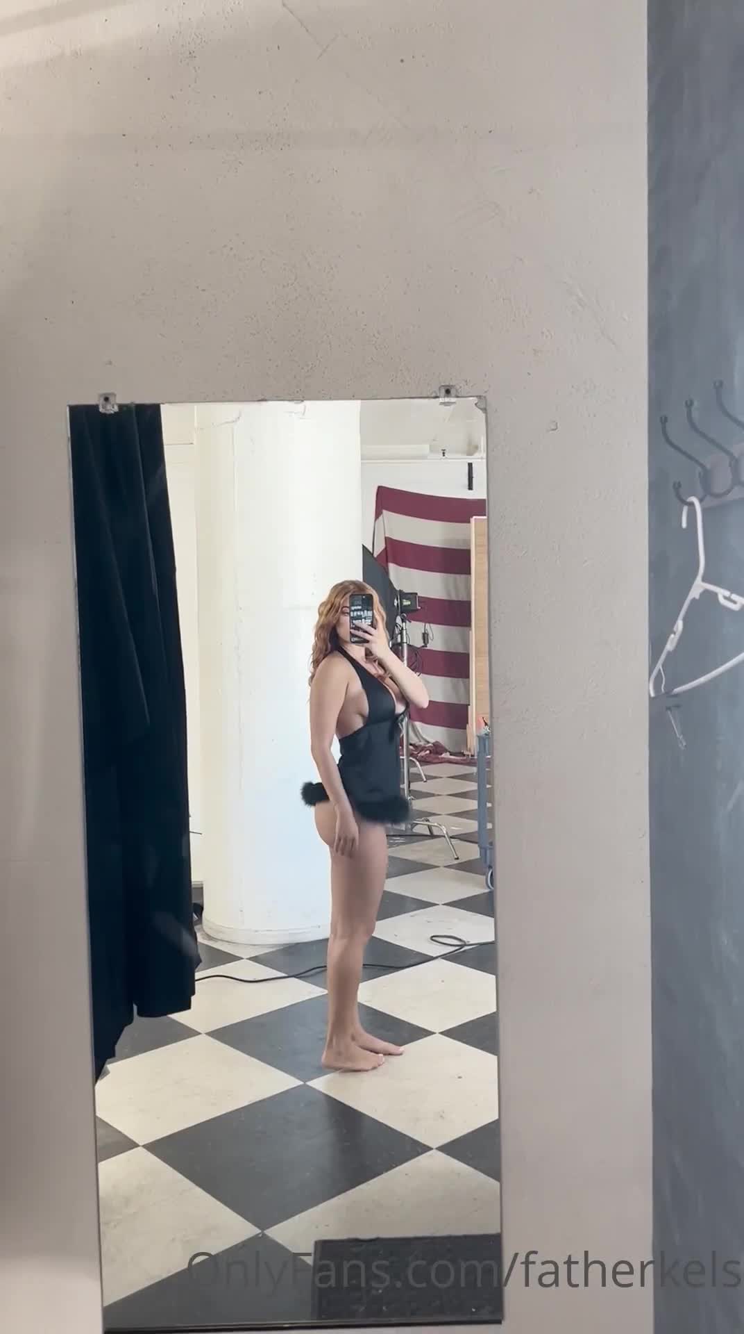 Fatherkels – Nude show with erotic body!!! Hot video trending Onlyfans leaked