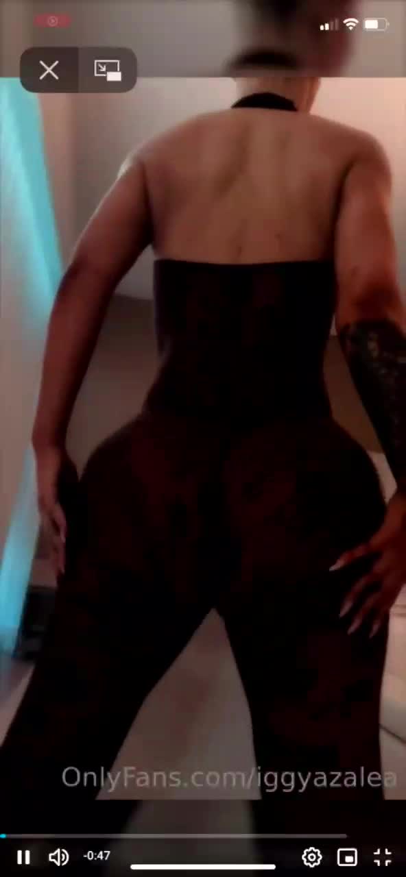 Iggy Azalea – Nude show with erotic body