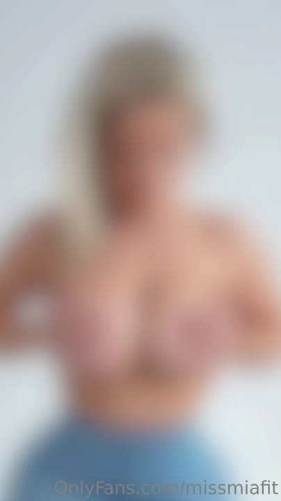 Missmiafit nude show with erotic body!!! New Onlyfans video leaked so hot