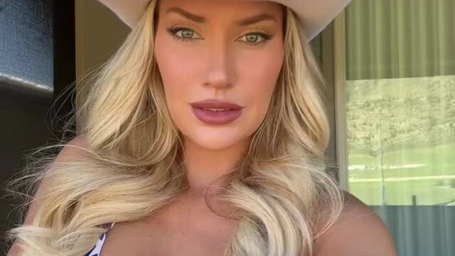 Paige Spiranac – Sexy with erotic body