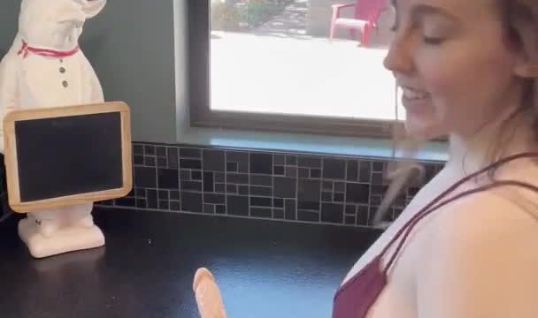 Savannah Bloom naked pussy play in bedroom!!! New Onlyfans video leaked