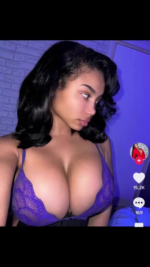 Tootatis show erotic body in bedroom!!! So hot
