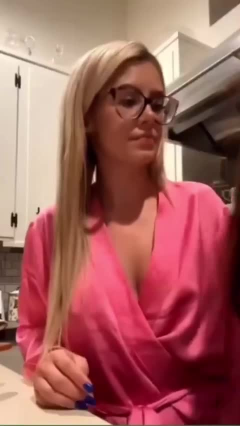 Madisyn Shipman new lesbian sextape trending Onlyfans leaked!!! So hot