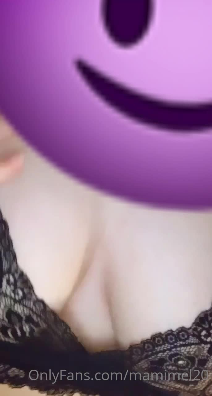 Meldadel naked show pink nipples… Omg!!! Best video from Onlyfans leaked