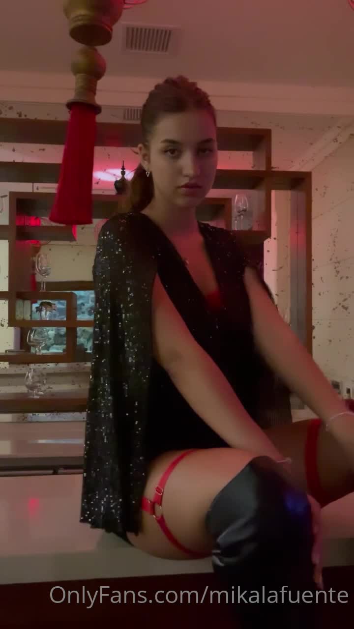 Mikala fuente – Nude show in bedroom!!! Hot video Onlyfans leaked