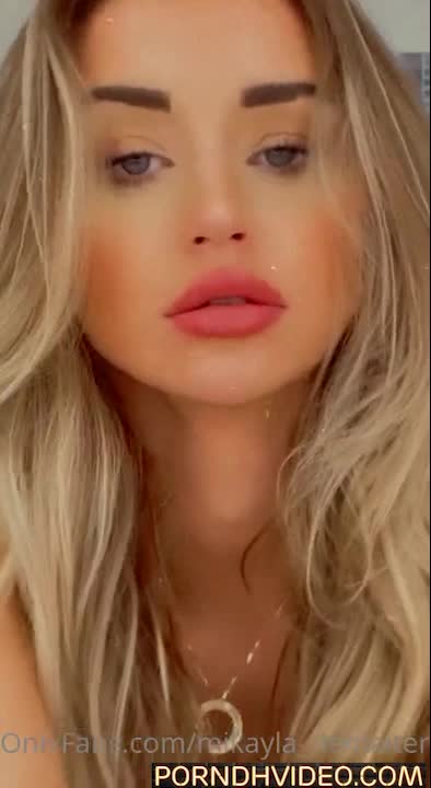 Mikayla Demaiter Onlyfans leak – Naked show erotic body in bedroom so hot