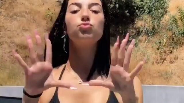 Charli D’Amelio Outdoor Bikini Dance Video Leaked