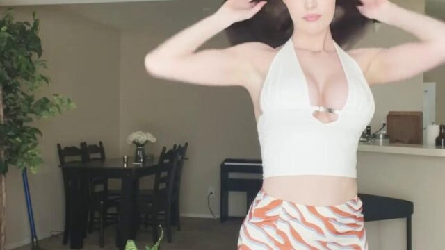 Erin Olash Sexy Mini Skirt Try On Haul Video Leaked