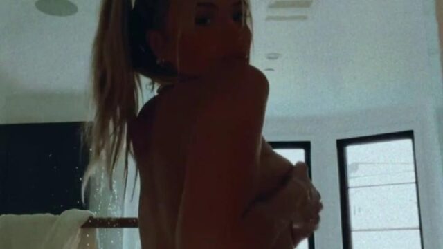 Corinna Kopf Ass Wet Bathroom Onlyfans Set Leaked